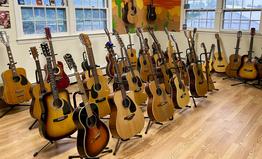 trung tâm dạy đàn guitar